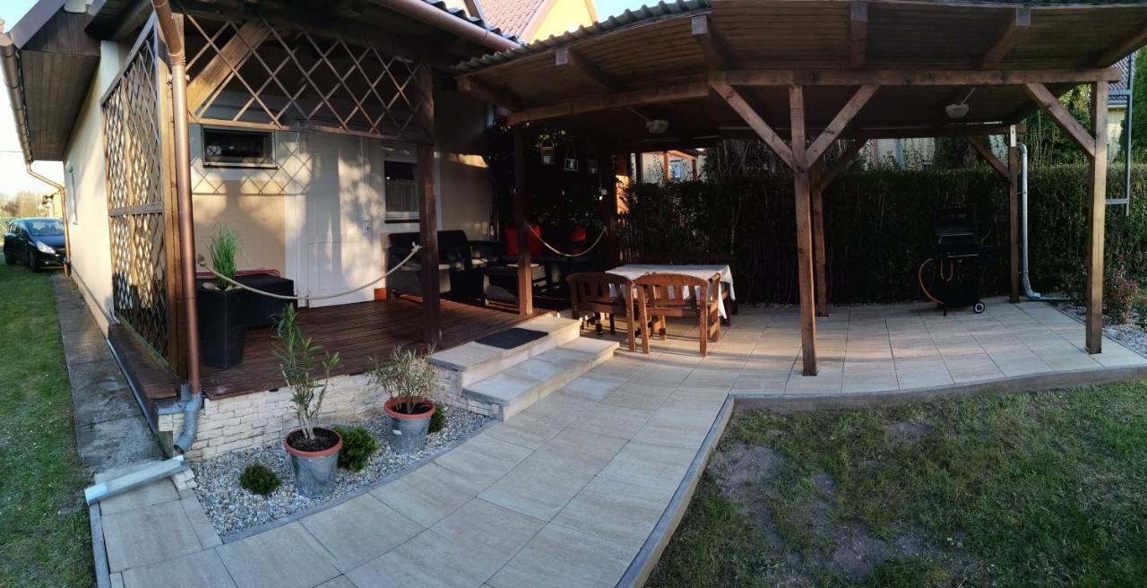 Villa Kotnyek Nyaralo Balatonkeresztúr Exterior foto