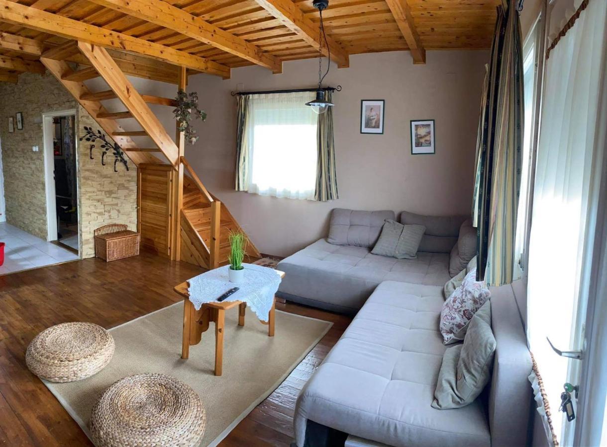 Villa Kotnyek Nyaralo Balatonkeresztúr Exterior foto